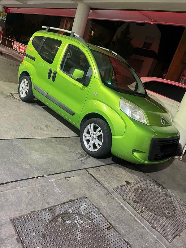 Grün Gebraucht 2008 Fiat Qubo Trekking Van / Kleinbus | 2.000 € (Fairer Preis) - Bild 1/4