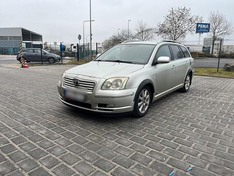 Gebraucht 2004 Toyota Avensis Kombi | 1.800 € - Bild 1/4