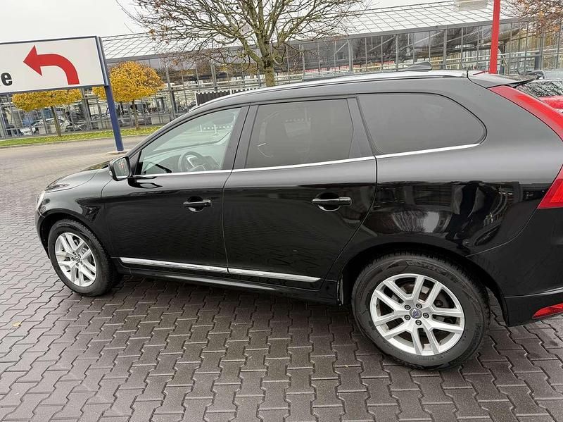 Gebraucht Volvo XC60 Inscription 190 PS (139 kW) 2017 Schwarz SUV