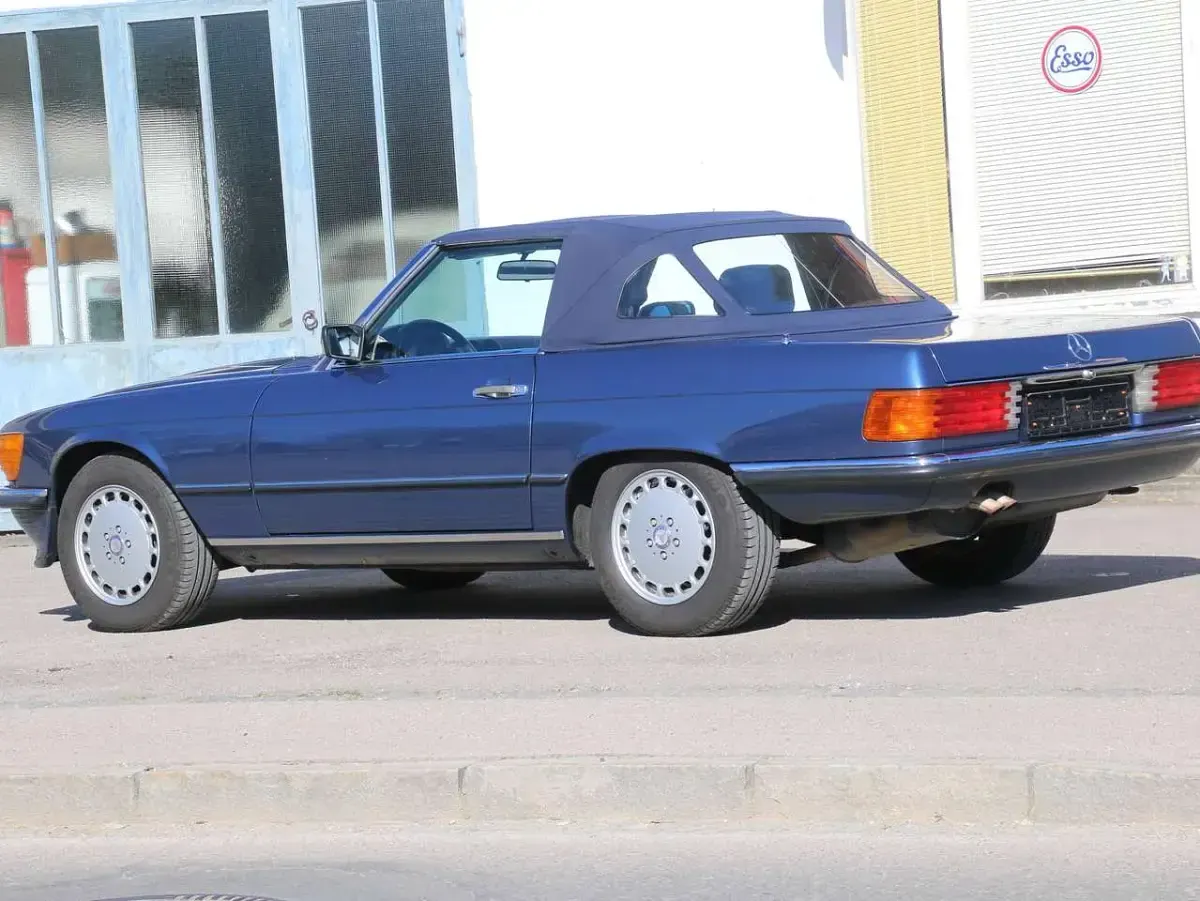 Gebraucht Mercedes SL300 179 PS (131 kW) 1987 Blau Cabrio