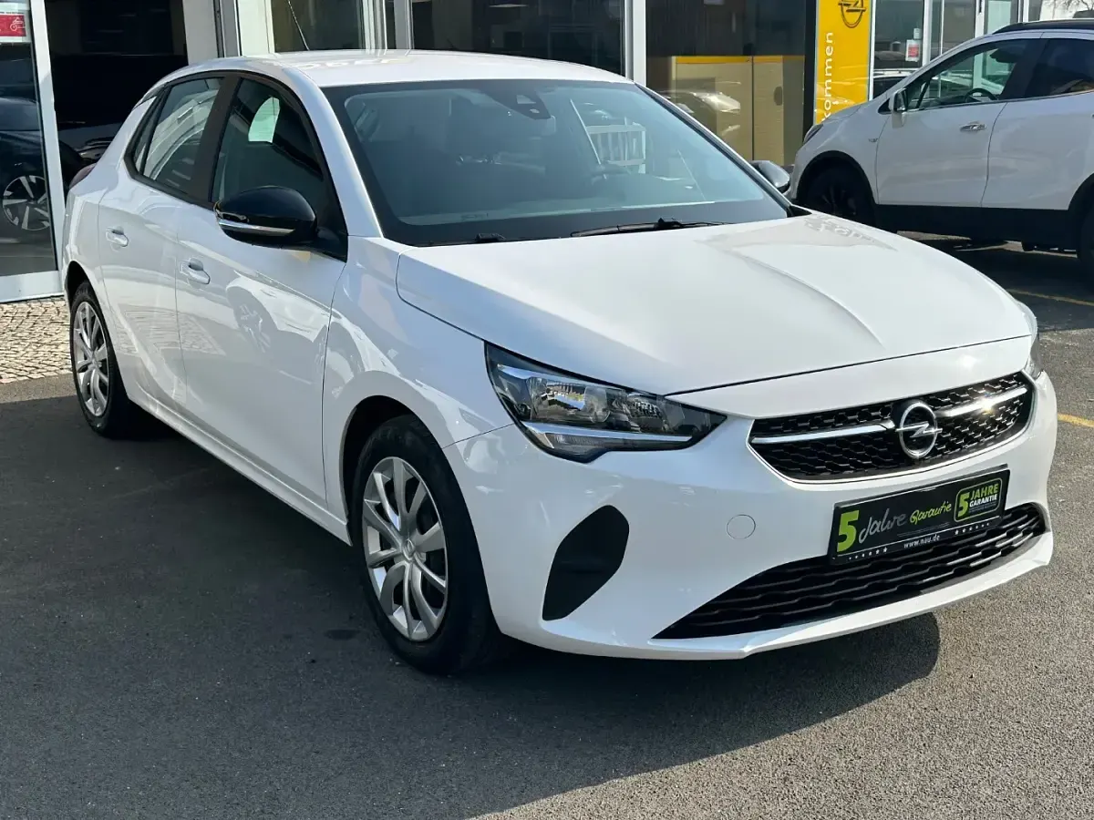 Gebraucht Opel Corsa Edition 75 PS (55 kW) 2023 Jade weiss/arktis weiss Kleinwagen