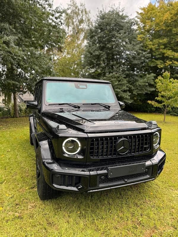 Schwarz Neu 2025 Mercedes G63 AMG AMG SUV | 228.000 € - Bild 1/4