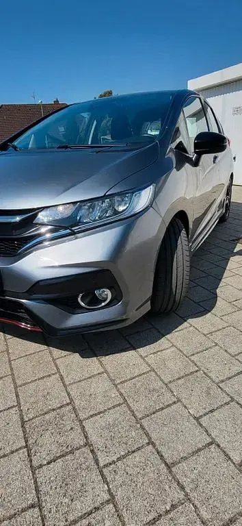 Gebraucht Honda Jazz Dynamic 131 PS (96 kW) 2018 Grau Kleinwagen