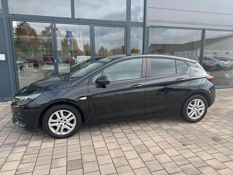 Schwarz Gebraucht 2021 Opel Astra Limousine | 15.480 € (Fairer Preis) - Bild 1/4
