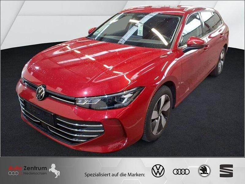Chili red metallic Gebraucht 2024 VW Passat Business Kombi | 36.970 € (Superpreis) - Bild 1/4
