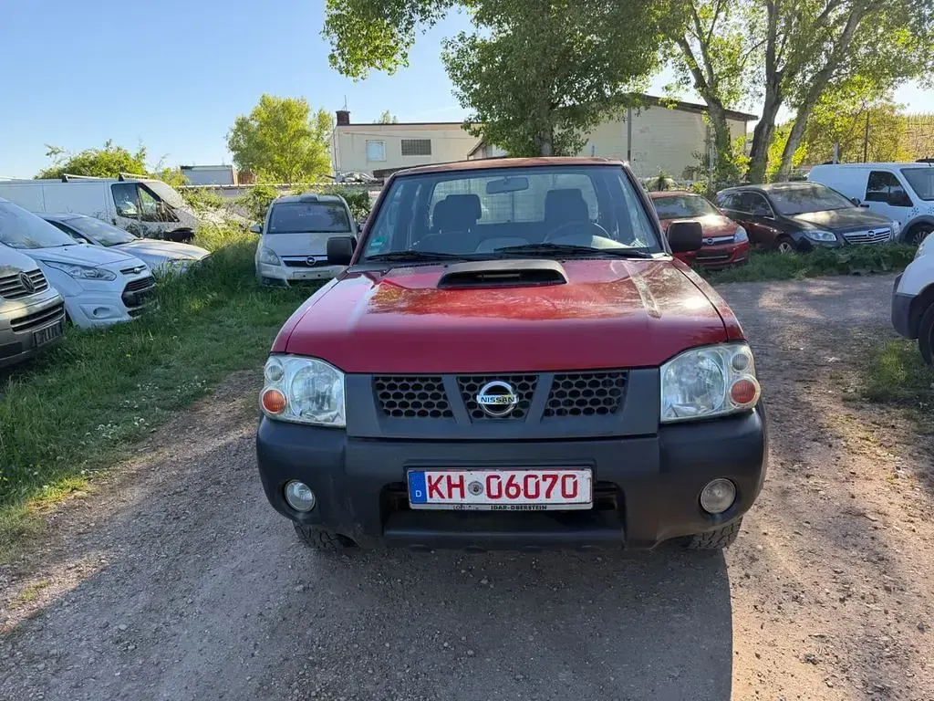 Gebraucht Nissan Navara 133 PS (97 kW) 2008 Rot Pickup
