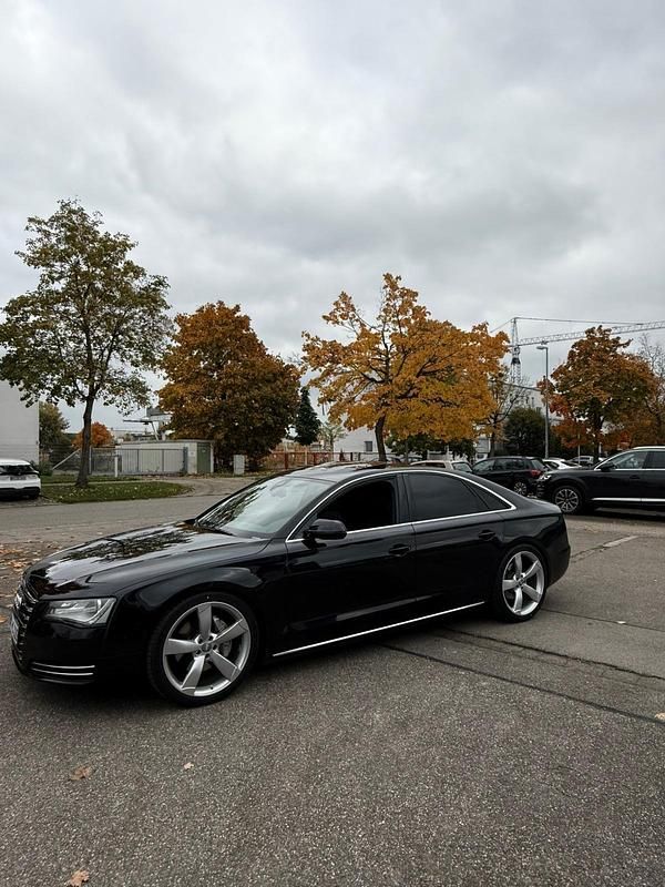 Schwarz Gebraucht 2011 Audi A8 Limousine | 12.700 € (Superpreis) - Bild 1/4