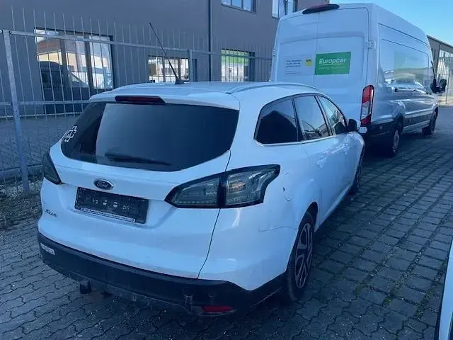 Używany Ford Focus Titanium 120 KM (88 kW) 2016 Biały Kombi