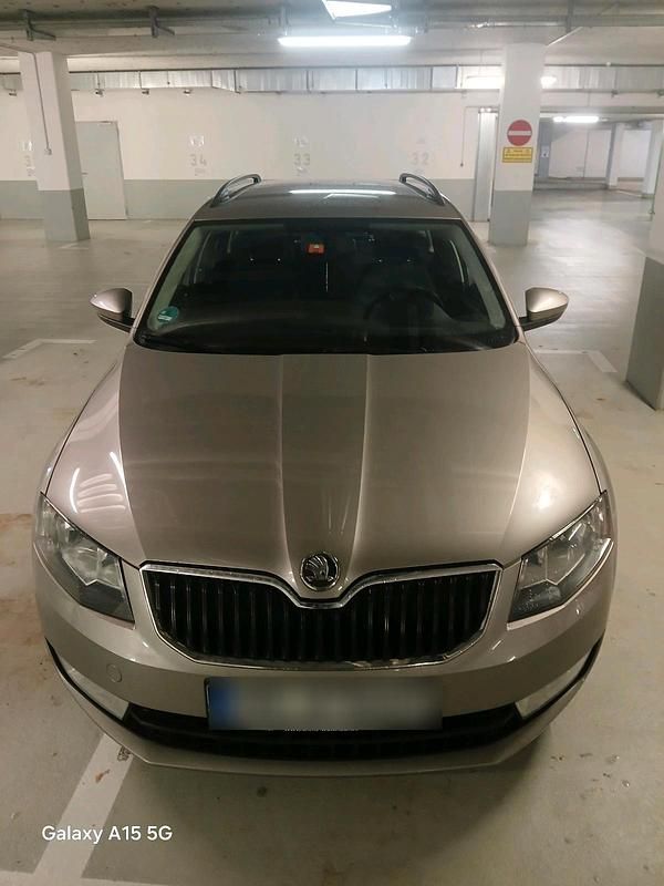 Gold Gebraucht 2014 Skoda Octavia Kombi | 6.000 € (Fairer Preis) - Bild 1/4