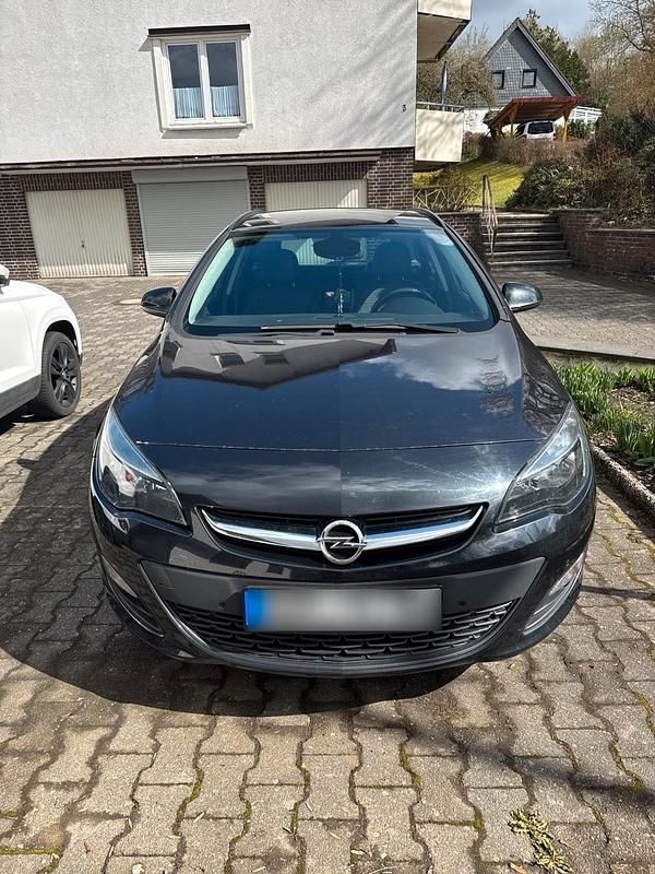 Gebraucht Opel Astra 165 PS (121 kW) 2015 Schwarz Kombi