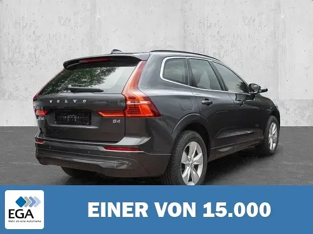 Gebraucht Volvo XC60 Core 197 PS (144 kW) 2023 Grau metallic SUV