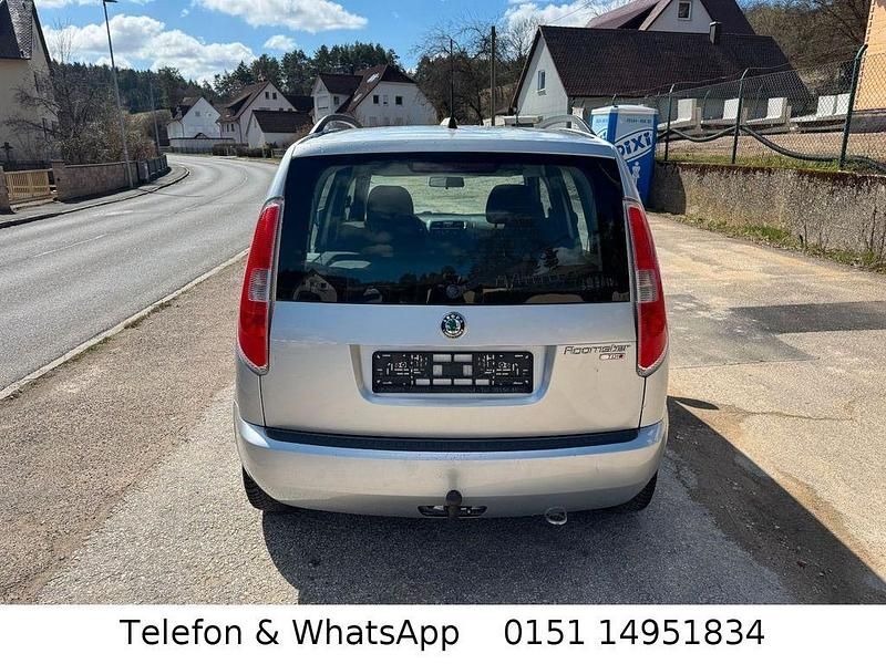 Gebraucht Skoda Roomster Active 105 PS (77 kW) 2012 Silber Van / Kleinbus