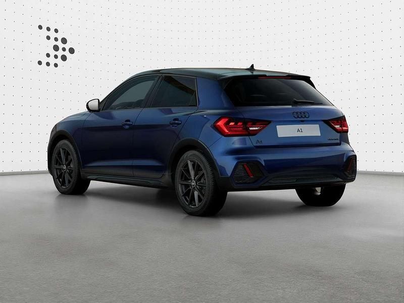 Neu Audi A1 116 PS (85 kW) 2026 Navarrablau metallic SUV