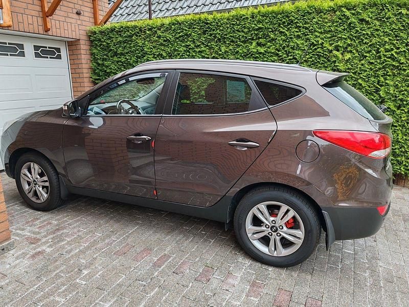 Braun Gebraucht 2013 Hyundai ix35 Edition SUV | 9.000 € (Fairer Preis) - Bild 1/3