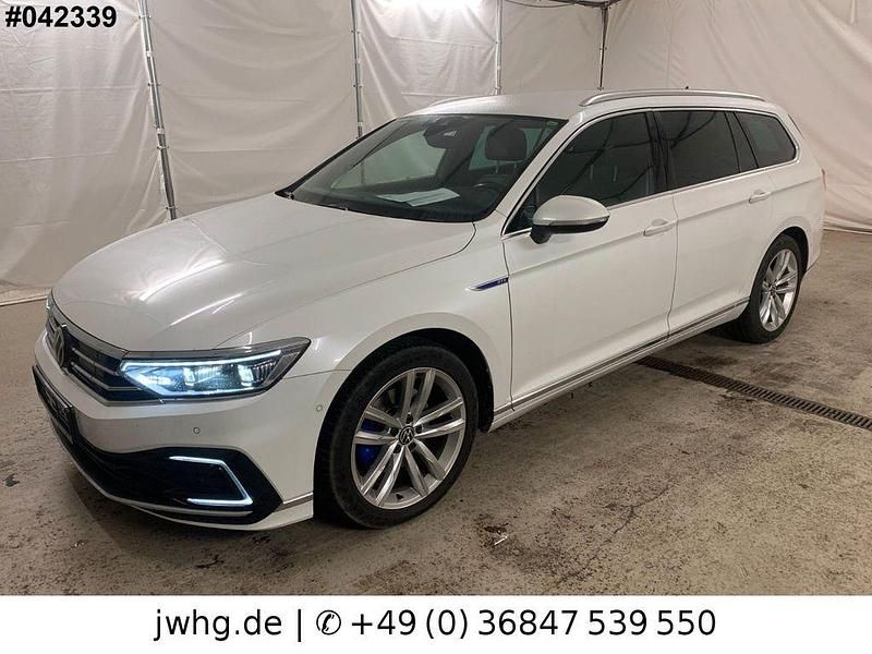 Weiß Gebraucht 2020 VW Passat GTE Kombi | 20.950 € (Fairer Preis) - Bild 1/4
