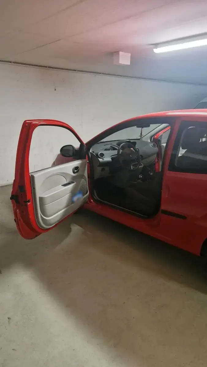 Gebraucht Renault Twingo 55 PS (40 kW) 2007 Rot Kleinwagen