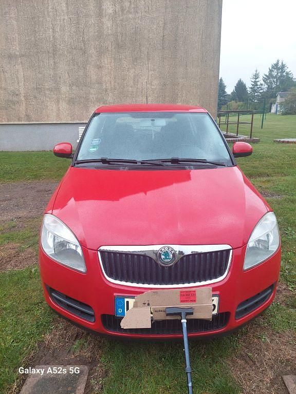 Rot Gebraucht 2007 Skoda Fabia Ambiente Limousine | 1.300 € (Guter Preis) - Bild 1/4