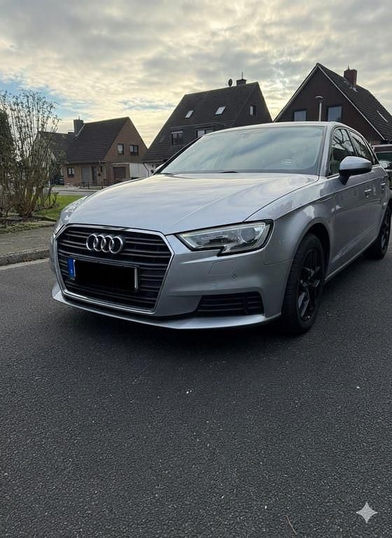 Gebraucht Audi A3 116 PS (85 kW) 2020 Grau Limousine
