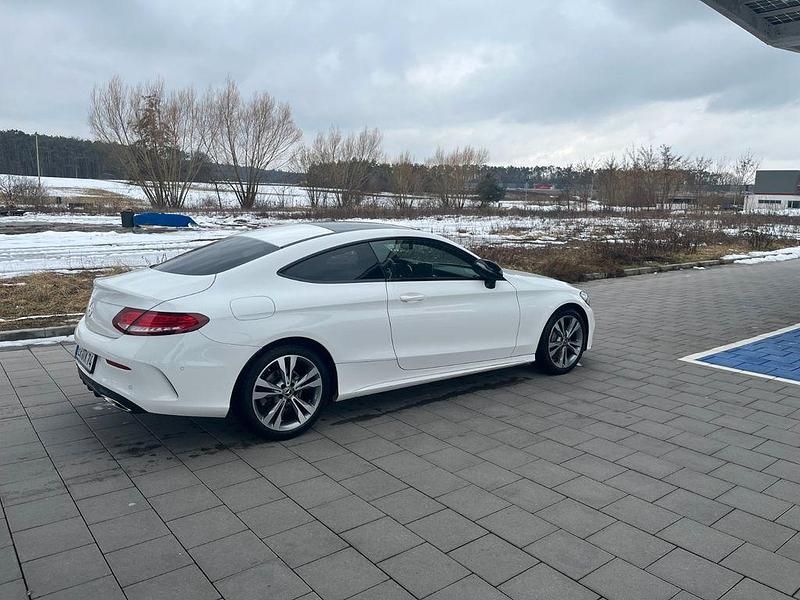 Gebraucht Mercedes C300 245 PS (180 kW) 2017 Weiß Coupé