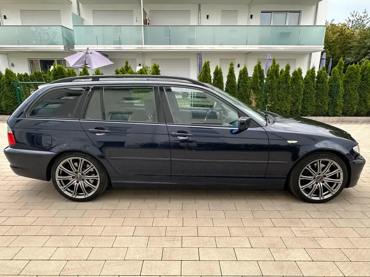 Gebraucht BMW 330 M Sport 204 PS (150 kW) 2003 Blau Kombi