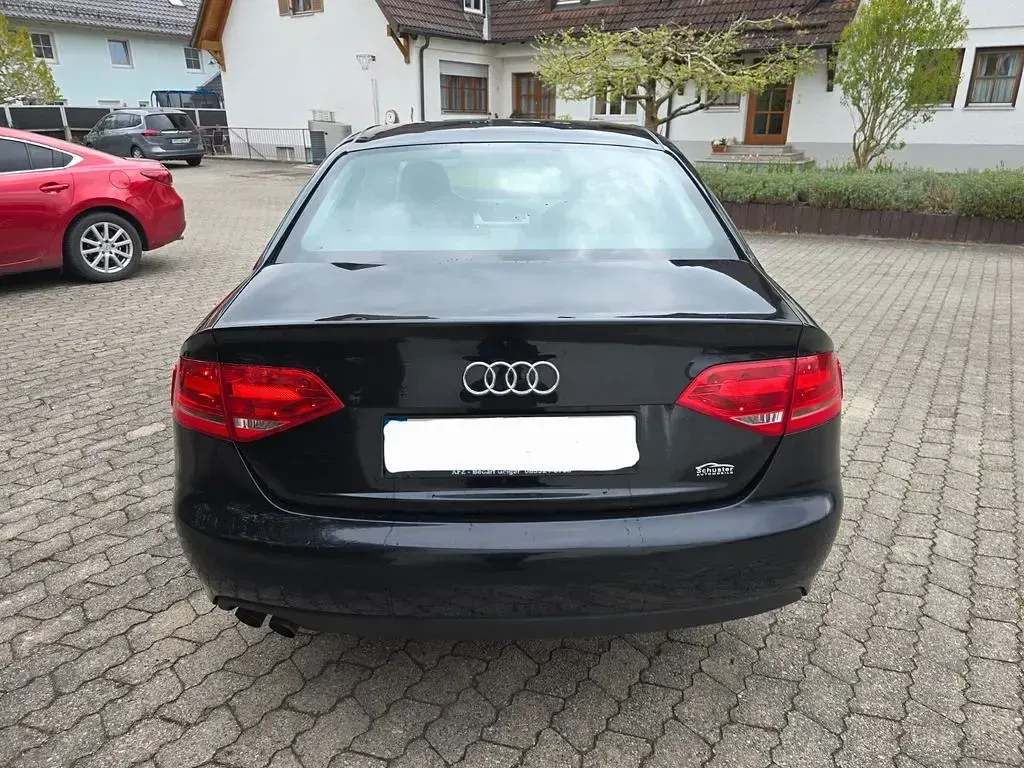 Second-hand Audi A4 Attraction 143 CP (105 kW) 2009 Negru Berlinǎ