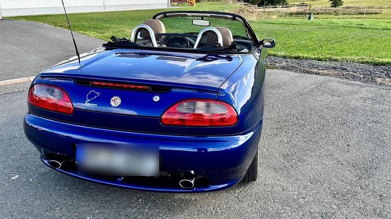 Blau Gebraucht 2001 MG F Cabrio | 4.100 € (Fairer Preis) - Bild 1/4