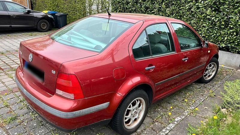 Gebraucht VW Bora 105 PS (77 kW) 1999 Rot Limousine