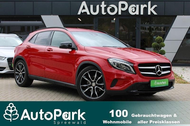 Rot Gebraucht 2014 Mercedes GLA250 SUV | 18.199 € (Fairer Preis) - Bild 1/3