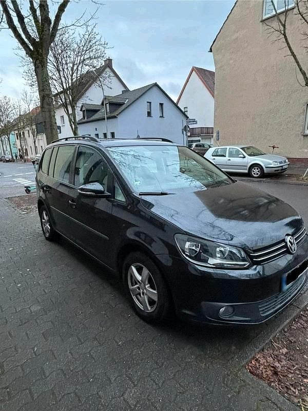 Gebraucht VW Touran 105 PS (77 kW) 2014 Schwarz Van / Kleinbus