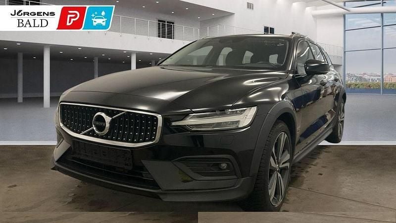 Gebraucht Volvo V60 CC Pro 190 PS (139 kW) 2020 Schwarz Kombi
