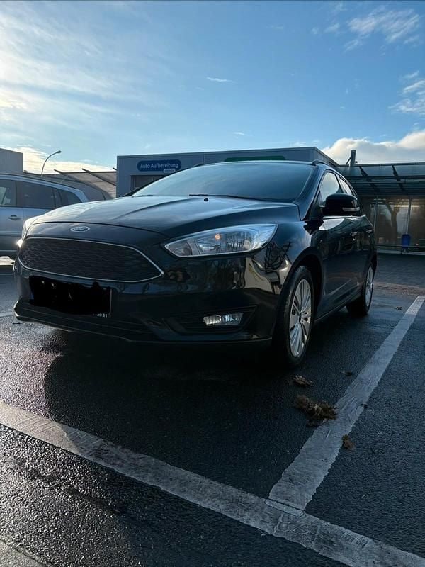 Gebraucht Ford Focus 120 PS (88 kW) 2018 Schwarz Kombi