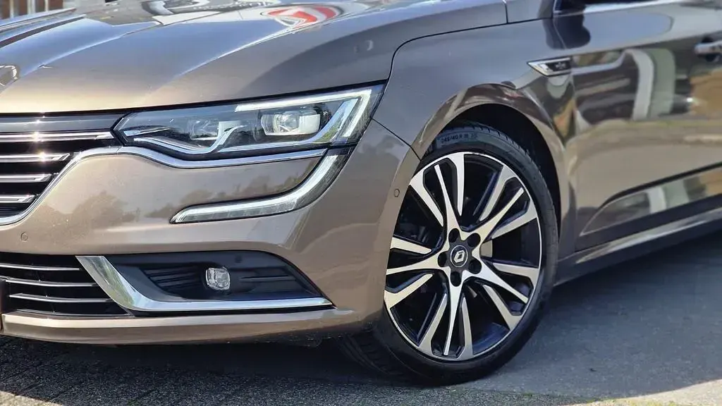 Gebraucht Renault Talisman Initiale Paris 160 PS (117 kW) 2017 Braun Kombi