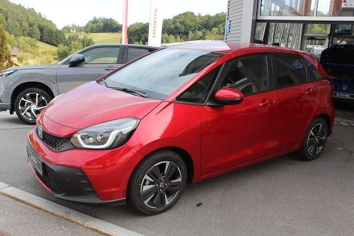 Gebraucht Honda Jazz Advance 122 PS (89 kW) 2025 Premium crystal red metallic Kleinwagen