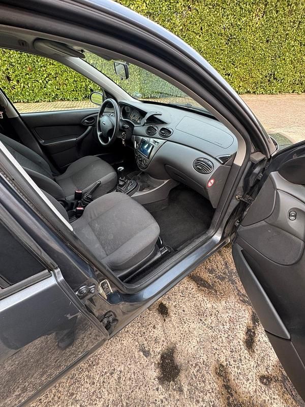 Gebraucht Ford Focus 105 PS (77 kW) 2005 Grün Kleinwagen