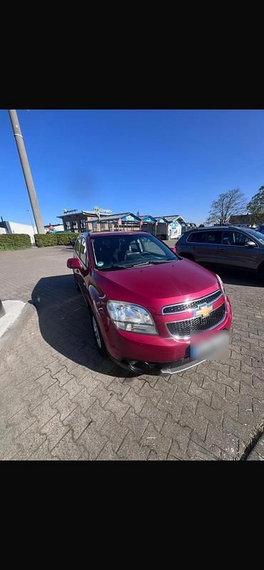 Gebraucht Chevrolet Orlando 163 PS (119 kW) 2012 Rot Van / Kleinbus