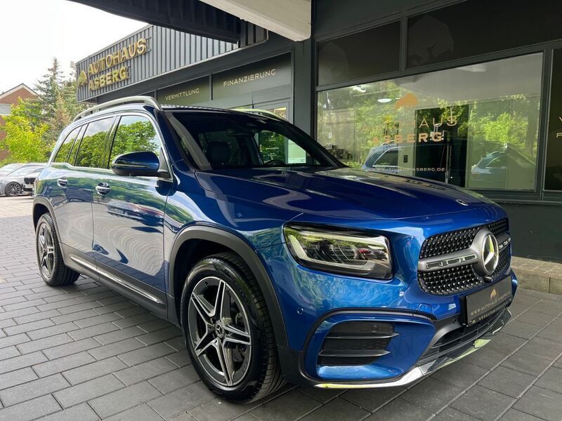 Blau Gebraucht 2024 Mercedes GLB220 AMG line SUV | 44.999 € (Guter Preis) - Bild 1/4