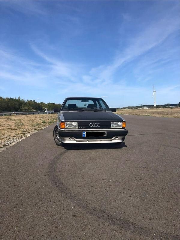 Gebraucht Audi 80 Sport 111 PS (81 kW) 1984 Grau Limousine