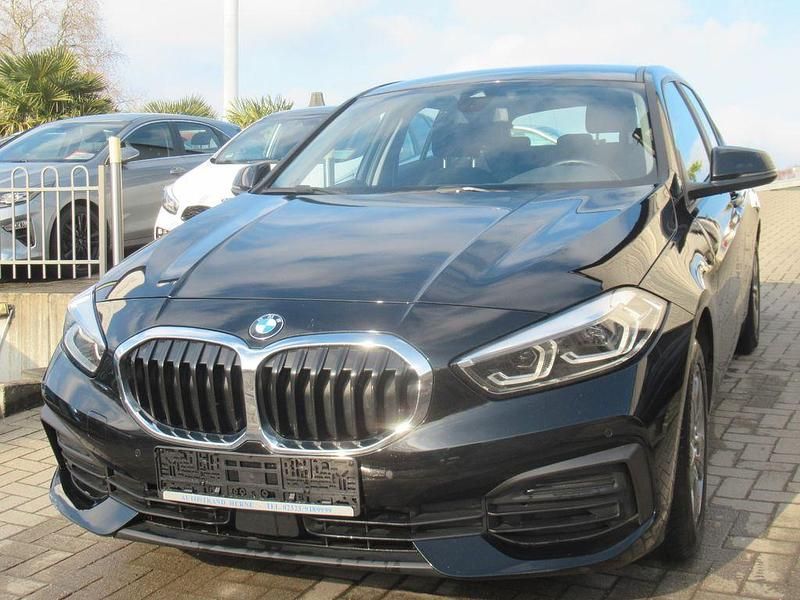 Gebraucht BMW 118 Advantage 136 PS (100 kW) 2022 Schwarz Kleinwagen