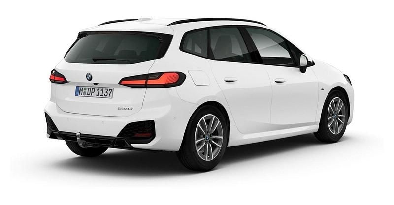 Gebraucht BMW 220 Active Tourer Luxury Line 163 PS (119 kW) 2025 Weiß Van / Kleinbus