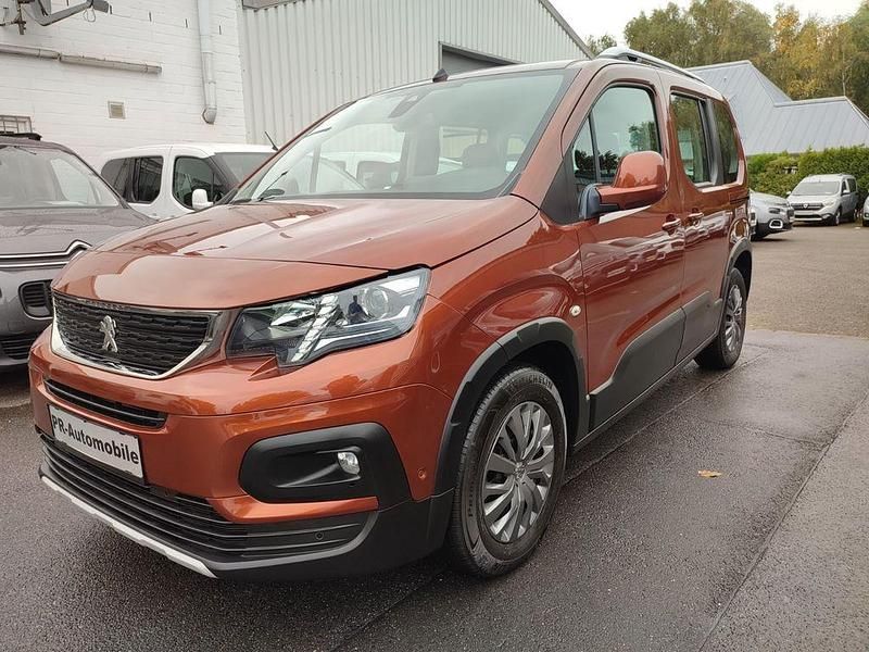 Braun Gebraucht 2019 Peugeot Rifter Allure Van / Kleinbus | 17.999 € (Superpreis) - Bild 1/4