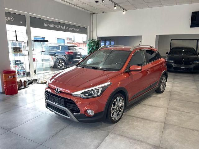 Gebraucht Hyundai i20 Active 120 PS (88 kW) 2016 Orange Kleinwagen