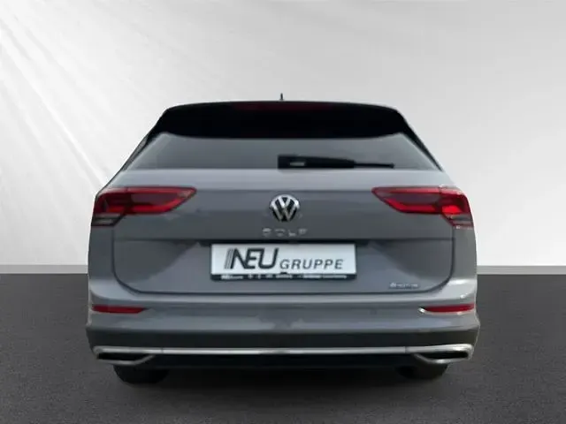 Gebraucht VW Golf Alltrack 200 PS (147 kW) 2022 Silber Kombi