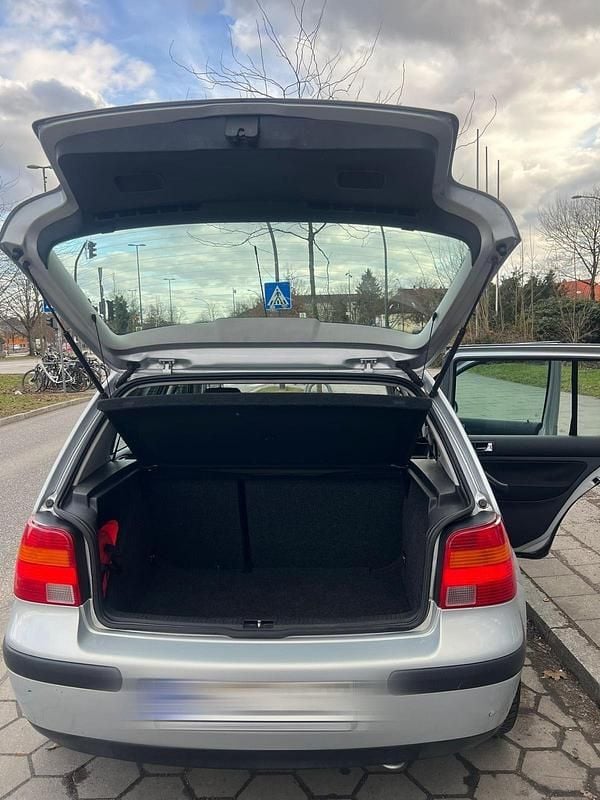 Gebraucht VW Golf IV 102 PS (75 kW) 2000 Silber Kleinwagen