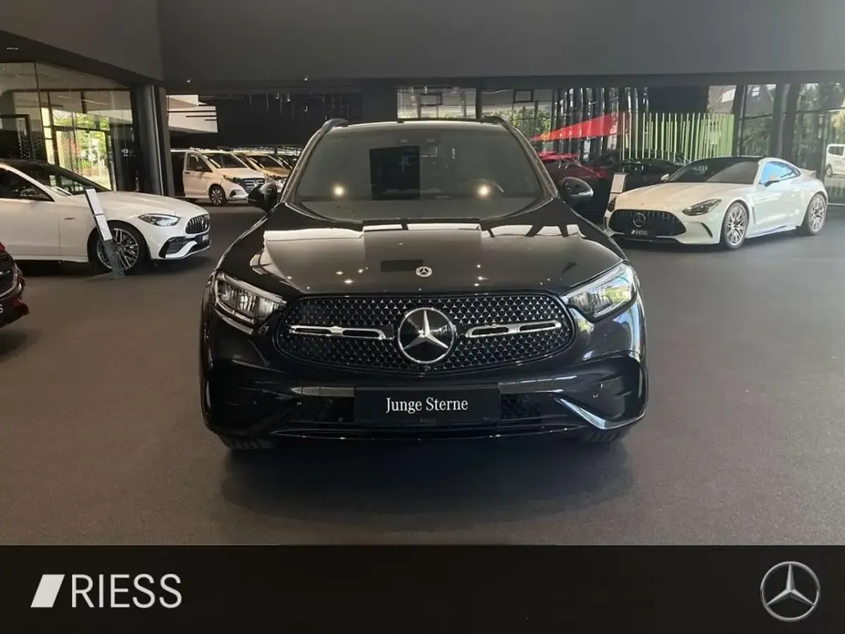 Gebraucht Mercedes GLC220 AMG 197 PS (144 kW) 2026 Grau SUV