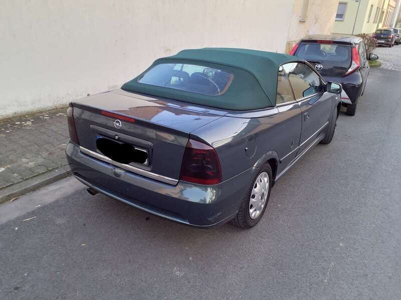 Grün Gebraucht 2001 Opel Astra Cabriolet Cabrio | 2.500 € (Fairer Preis) - Bild 1/3