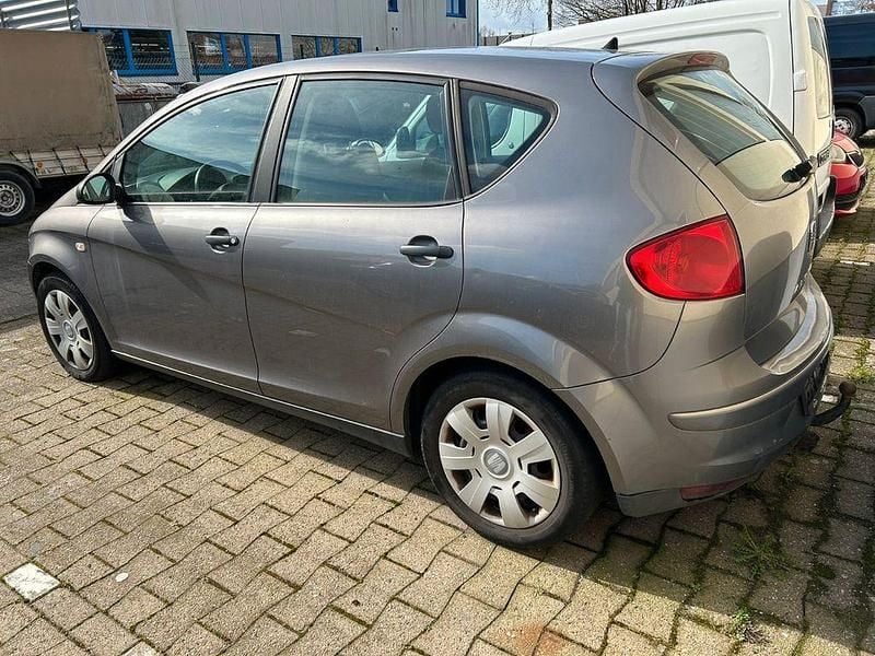 Gebraucht Seat Altea Reference 102 PS (75 kW) 2005 Grau Van / Kleinbus