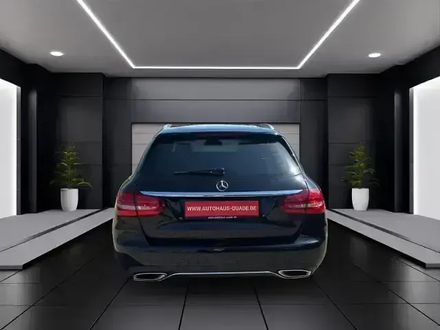Gebraucht Mercedes C400 333 PS (244 kW) 2018 Schwarz Kombi