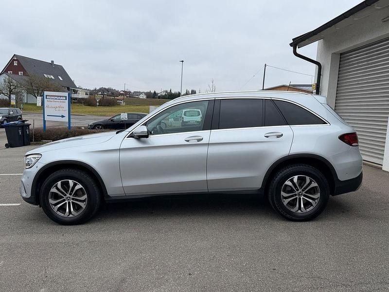 Gebraucht Mercedes GLC220 194 PS (142 kW) 2020 Silber SUV