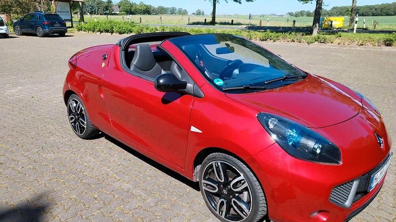 Second-hand Renault Wind Dynamique 102 CP (75 kW) 2012 Roșu Cabrio