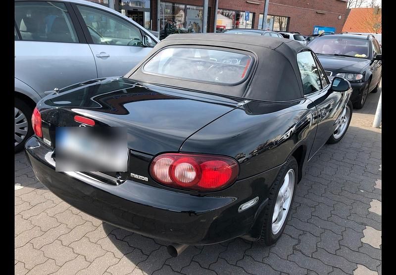 Second-hand Mazda MX5 110 CP (80 kW) 2003 Negru Cabrio